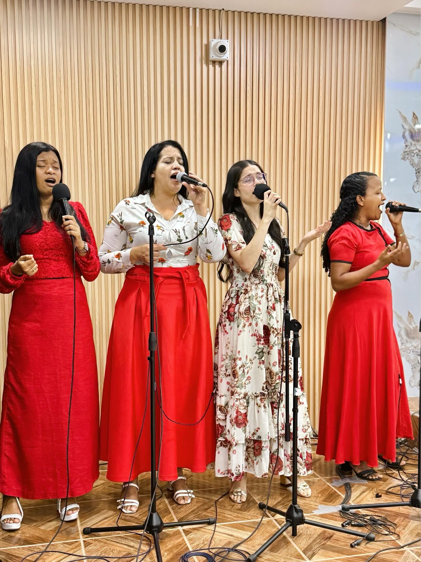 Congregación en adoración